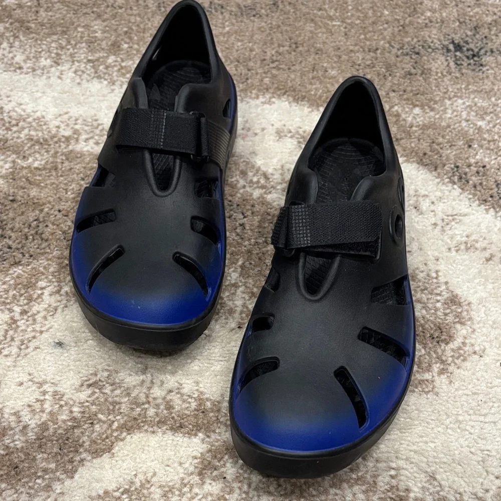 OOFOS Black and Blue Men's Sandals - Picture 5 of 7